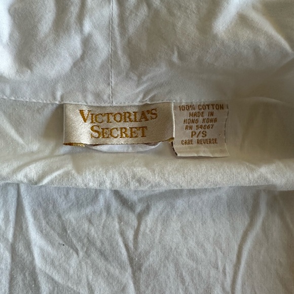 Victoria’s Secret Robe - Picture 2 of 5